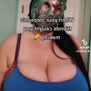 Video by bustybigbootyjudy published on May 3,2023 09:20:00 - BestThots