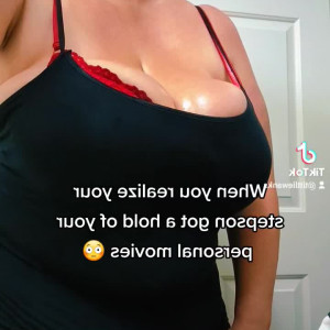Video by bustybigbootyjudy published on April 27,2023 02:34:00 - BestThots