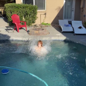 Video by aliceoncam published on April 9,2023 00:17:00 - BestThots