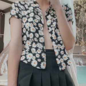 Video by aliceoncam published on April 11,2023 16:53:00 - BestThots