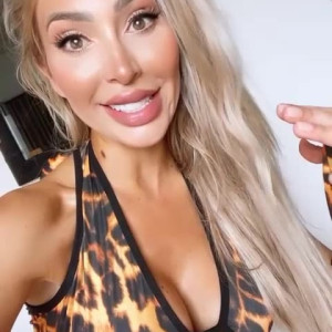 Video by farrahabraham published on March 22,2023 00:23:00 - BestThots
