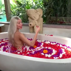 Video by farrahabraham published on January 12,2024 19:09:20 - BestThots