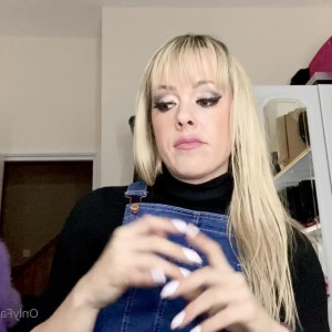 Video by mistress_tess1 published on April 11,2023 15:25:00 - BestThots
