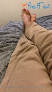 queenfeetred #9707017