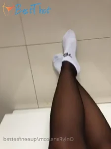 queenfeetred #9707019