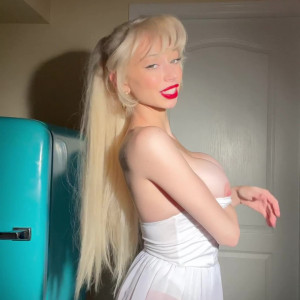 Video by therealpinuppixie published on May 20,2023 00:38:00 - BestThots