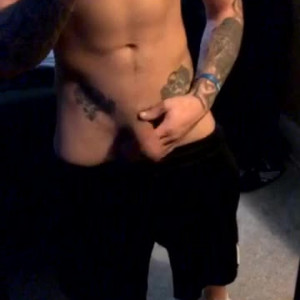 Video by gayb0ybluepalm91 published on March 14,2023 22:33:00 - BestThots