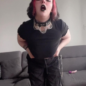 Video by vanessastrawbe1 published on August 20,2023 08:55:31 - BestThots