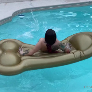 Video by charlieclassic published on January 10,2024 01:01:56 - BestThots