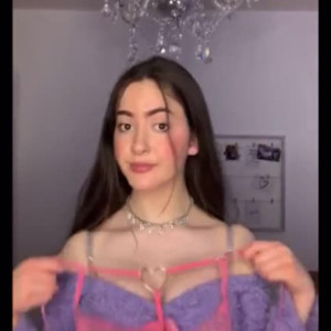 Video by elisa_aline published on March 10,2023 23:45:00 - BestThots