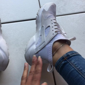 Video by feetworthfollowing published on August 20,2023 14:14:00 - BestThots