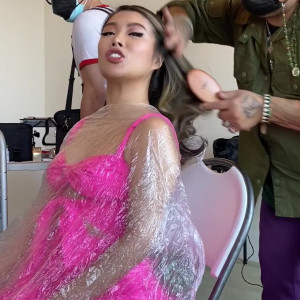 Video by jiaoyingsummers published on June 2,2023 22:58:00 - BestThots