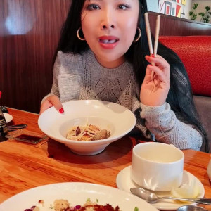 Video by jiaoyingsummers published on March 3,2023 01:43:00 - BestThots