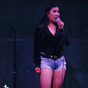 Video by jiaoyingsummers published on April 25,2023 14:48:00 - BestThots