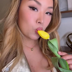 Video by jiaoyingsummers published on May 8,2023 17:17:00 - BestThots
