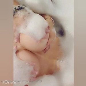 Video by jessicalazarox published on March 26,2023 06:08:00 - BestThots