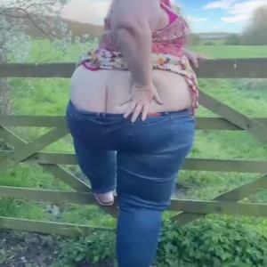 Video by abigailbarrybbw published on November 20,2023 16:33:59 - BestThots