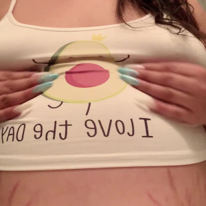 Video by nadyabbw published on April 27,2023 13:01:00 - BestThots