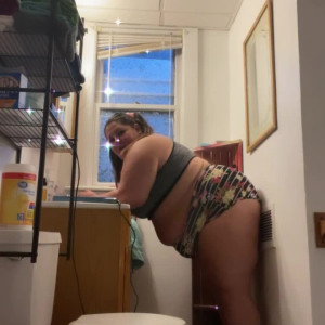 Video by thepigqueenx published on April 29,2023 17:11:00 - BestThots