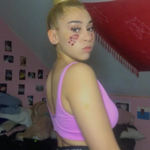 ellabanks322 #4477400