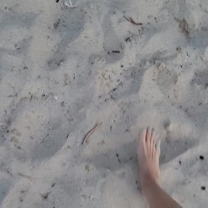 Video by gabbiefeet published on April 10,2023 20:52:00 - BestThots