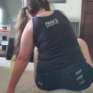 Video by lisaasmr published on July 26,2023 12:34:00 - BestThots