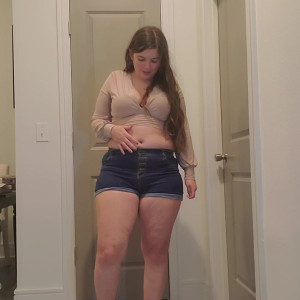 Video by lisaasmr published on March 31,2023 09:51:00 - BestThots