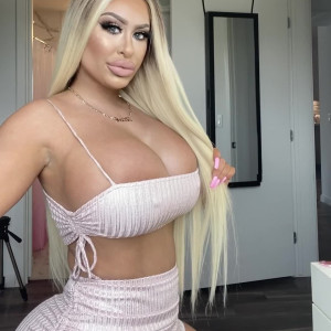 Video by mssnewbooty published on April 5,2023 09:10:00 - BestThots