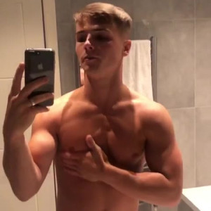 Video by juicyjc1 published on April 17,2023 14:55:00 - BestThots