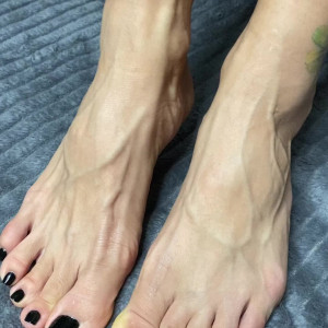 Video by froggeefeetvip published on August 20,2023 20:46:24 - BestThots