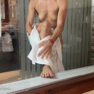 Video by froggeefeetvip published on March 7,2023 11:18:00 - BestThots