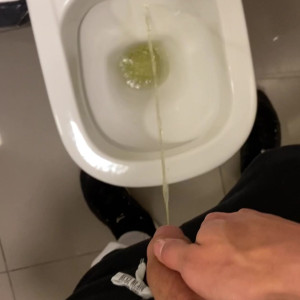 Video by kitoshelby00 published on March 3,2023 08:52:00 - BestThots