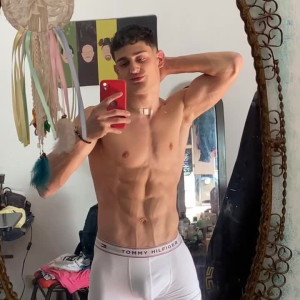 Video by kitoshelby00 published on April 14,2023 02:06:00 - BestThots