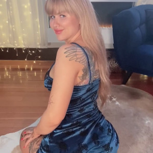 Video by aria_butterfly_vip published on April 15,2023 11:58:00 - BestThots