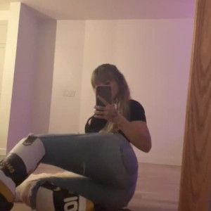 Video by aria_butterfly_vip published on May 24,2023 17:53:00 - BestThots