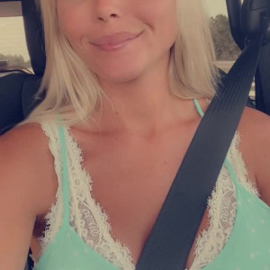 Video by ashleysouthernbellevip published on April 20,2023 00:47:00 - BestThots