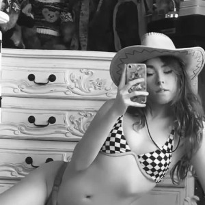 Video by holliefyy published on March 21,2023 13:42:00 - BestThots