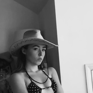 Video by holliefyy published on April 15,2023 23:58:00 - BestThots