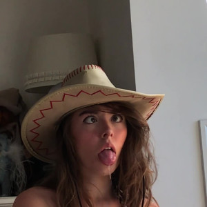 Video by holliefyy published on April 19,2023 06:08:00 - BestThots
