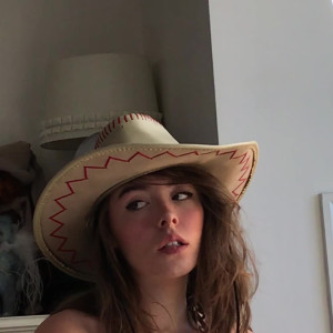 Video by holliefyy published on March 18,2023 05:10:00 - BestThots