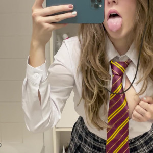 Video by holliefyy published on March 3,2023 09:24:00 - BestThots