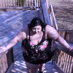 Video by ssbbwadeline published on April 19,2023 09:12:00 - BestThots