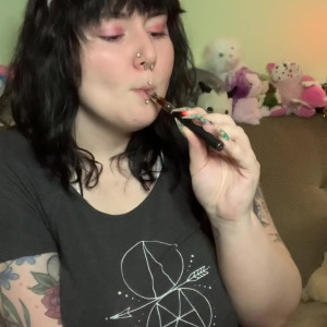 Video by sarenademon published on June 11,2023 17:27:00 - BestThots