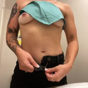 Video by littlewh0renextdoor published on April 25,2023 19:40:00 - BestThots