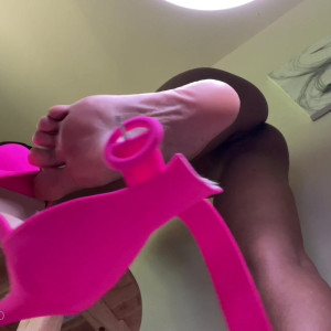 Video by foxxpink published on June 30,2023 10:29:00 - BestThots