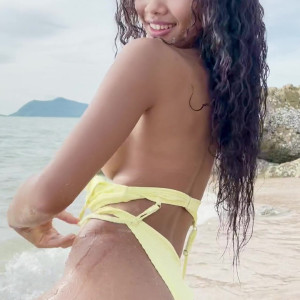 Video by manirat_42 published on April 20,2023 06:42:00 - BestThots
