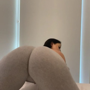 Video by elliesapplepie published on March 12,2023 14:11:00 - BestThots