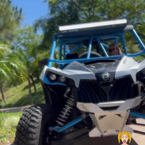 getinthecar_ #9138377