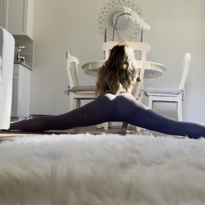 ashleyniccoleacro #3979335