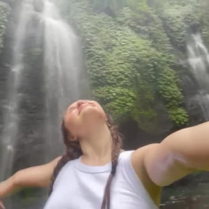 Video by liloo_moon published on April 14,2023 16:22:00 - BestThots